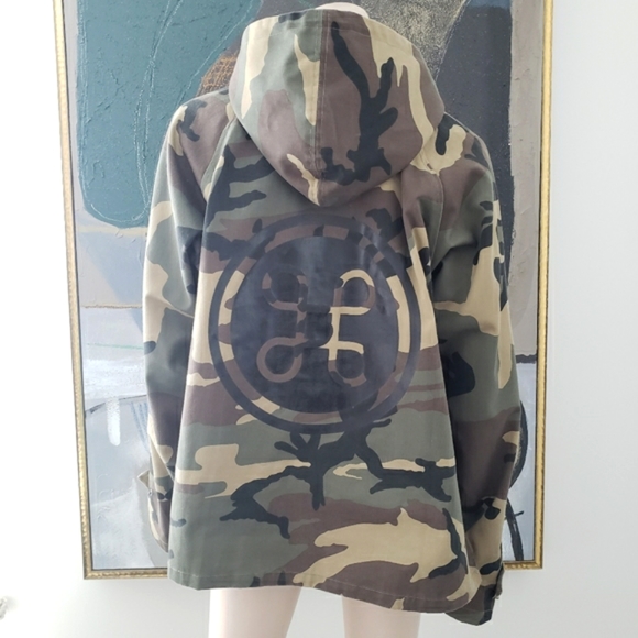 Hip and Bone | Pull-over Camo Hoodie Jacket - Anorak - Picture 2 of 16